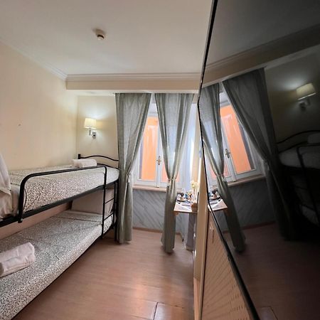 Booking House Rom Exteriör bild