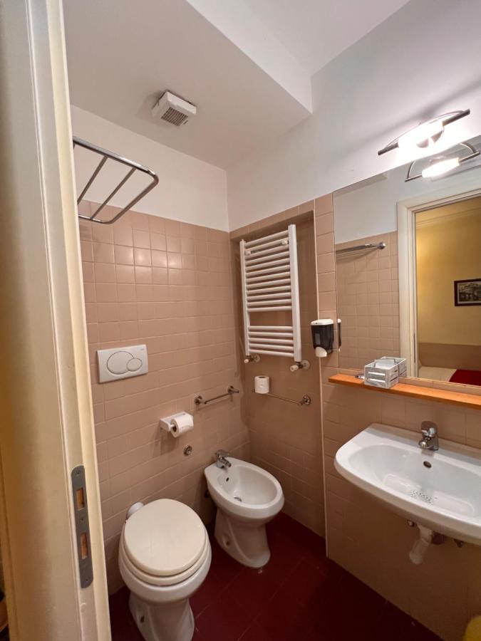 Booking House Rom Exteriör bild