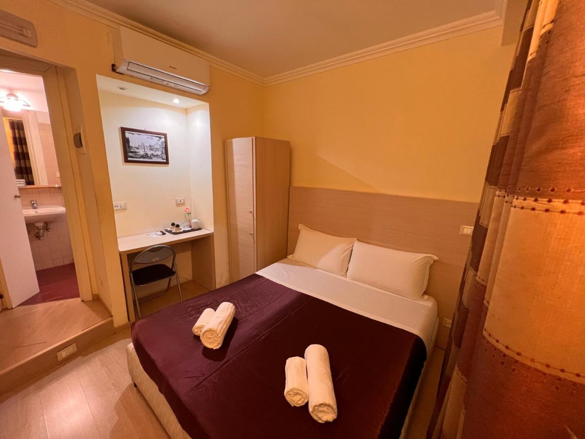 Booking House Rom Exteriör bild