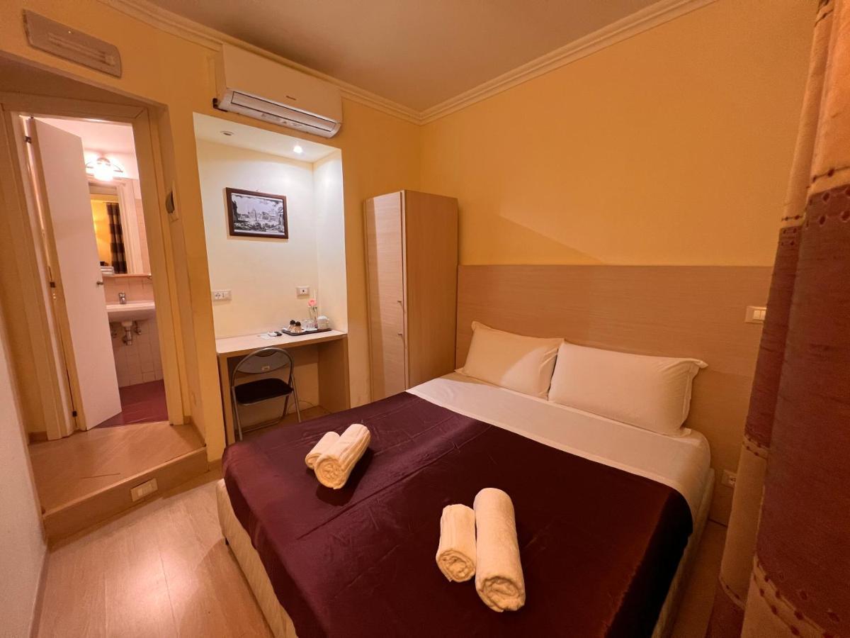 Booking House Rom Exteriör bild
