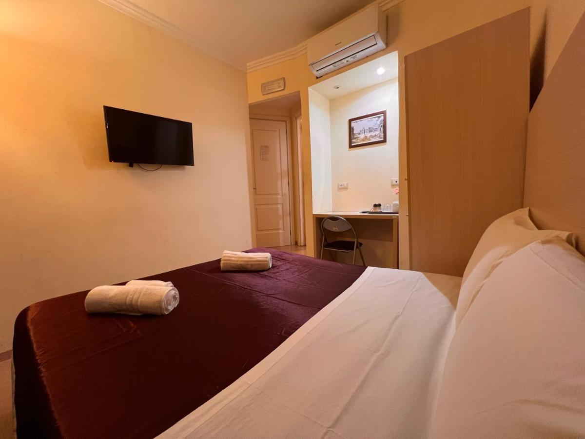 Booking House Rom Exteriör bild