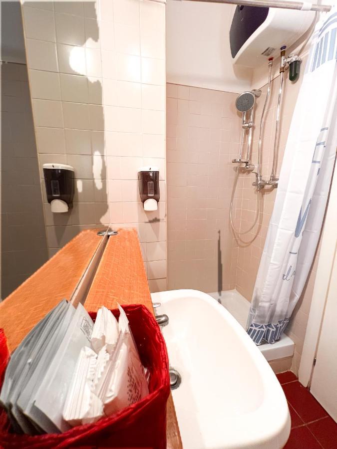 Booking House Rom Exteriör bild